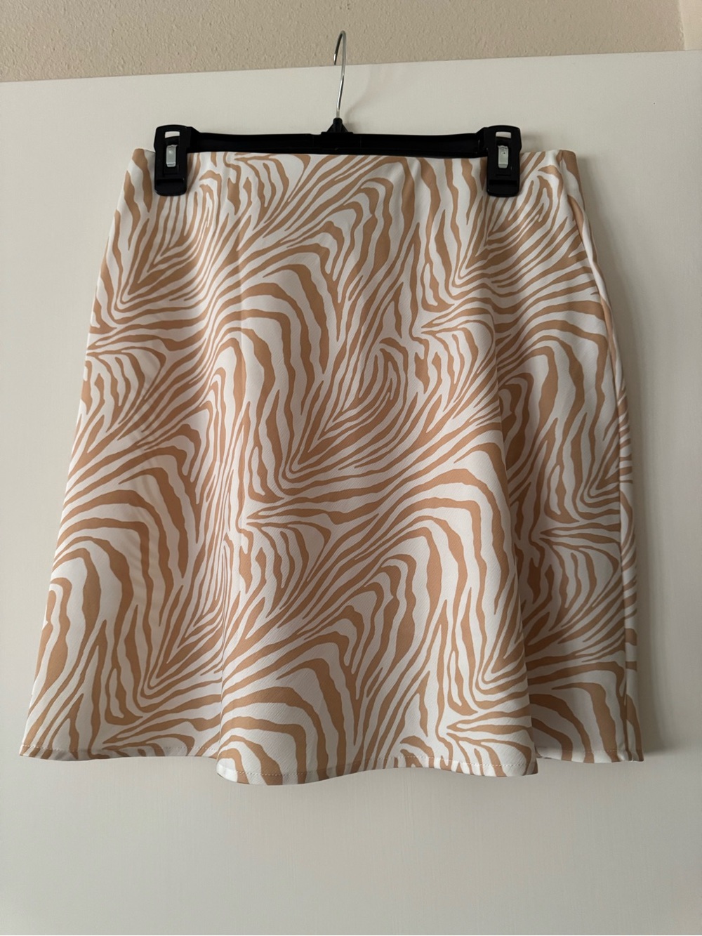 Banana Republic Beige and White Zebra Print Mini Skirt